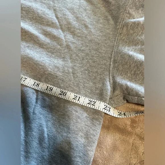 Calvin Klein Performance Cropped Crewneck Size Large Gray Athletic Sporty - Picture 5 of 6